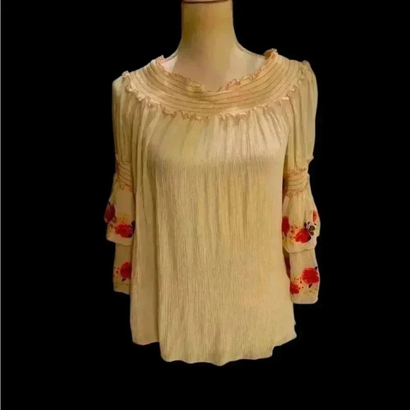 Max Studio crochet blouse Large. Worn once. Beautiful flowy sleeves. - Picture 1 of 16